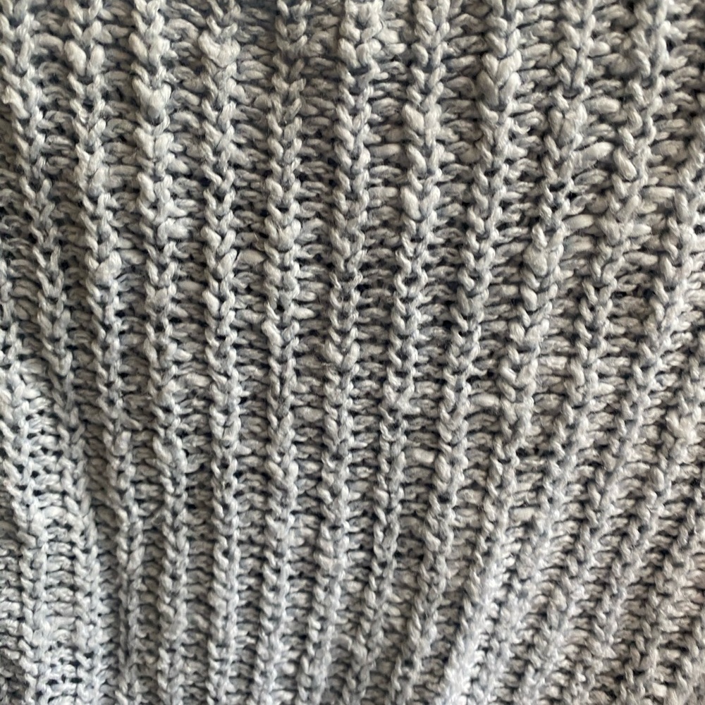 Brandy Melville Cable Knit Sweater - Picture 3 of 3